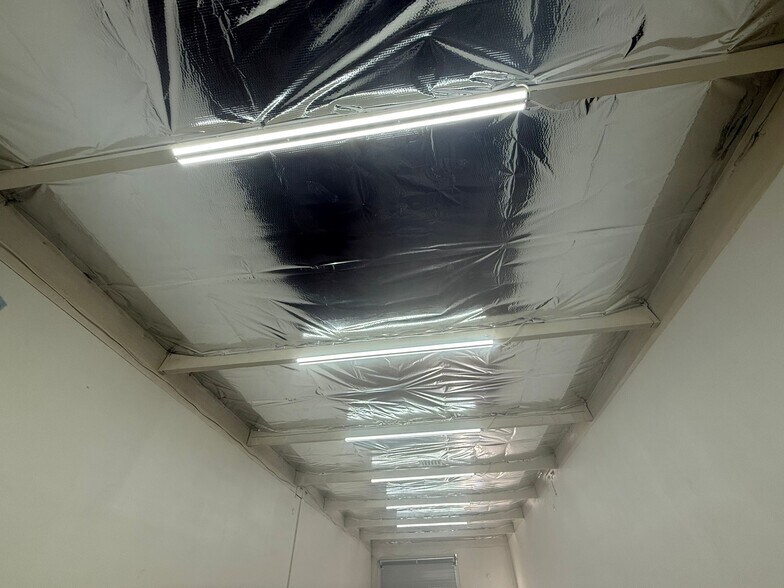 More Photos Of 1619-1623 S Minnie St, Santa Ana Flex For Sale