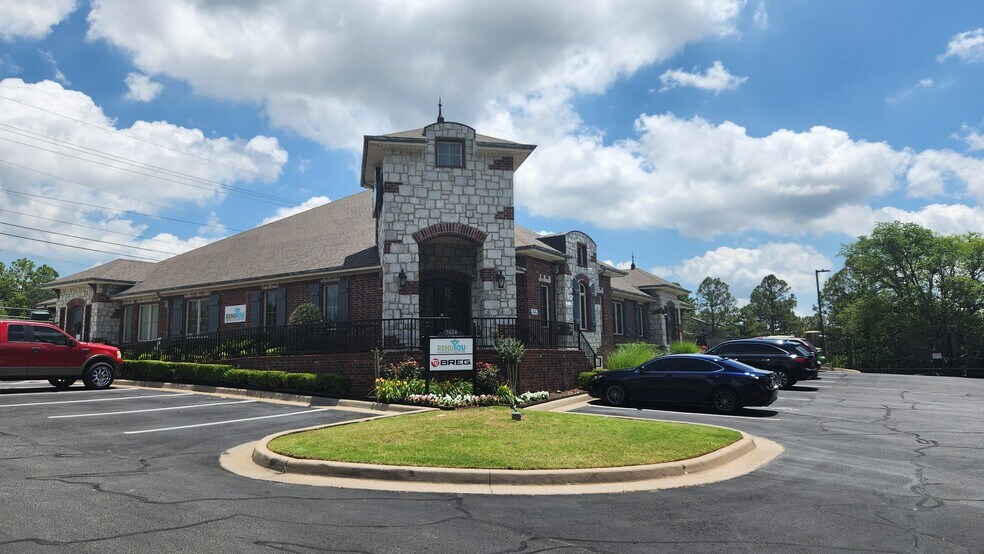 More Photos Of 7424 S Yale Ave, Tulsa Medical For Lease