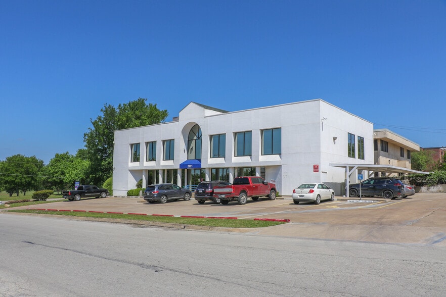 More Photos Of 2921 Lackland Rd, Fort Worth Medical For Lease