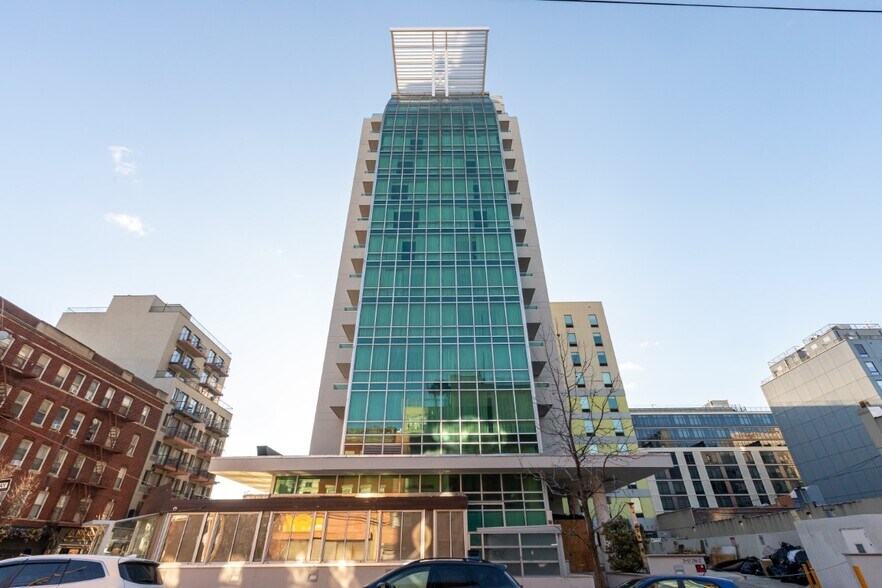 More Photos Of 39-05 29th St, Long Island City Hotel For Sale