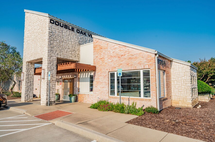 More Photos Of 8351 Justin Rd, Double Oak Veterinarian Kennel For Sale