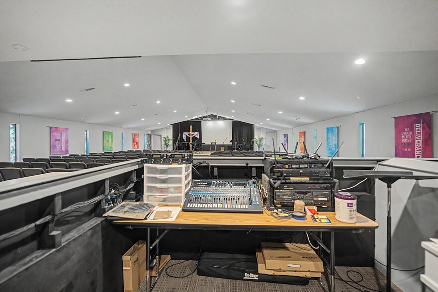 More Photos Of 2111 Skyline Dr, Mesquite Religious Facility For Sale