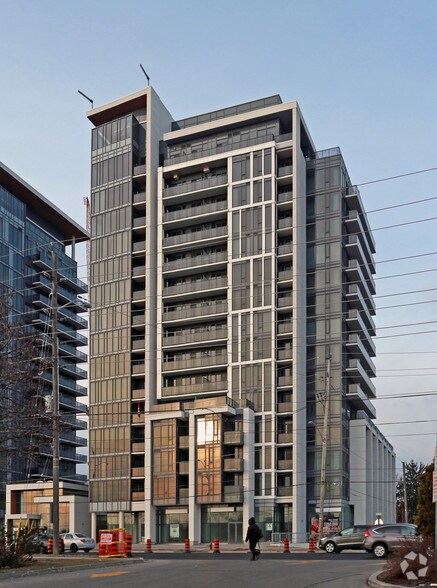 More Photos Of 9610-9612 Yonge St, Richmond Hill Apartments For Sale