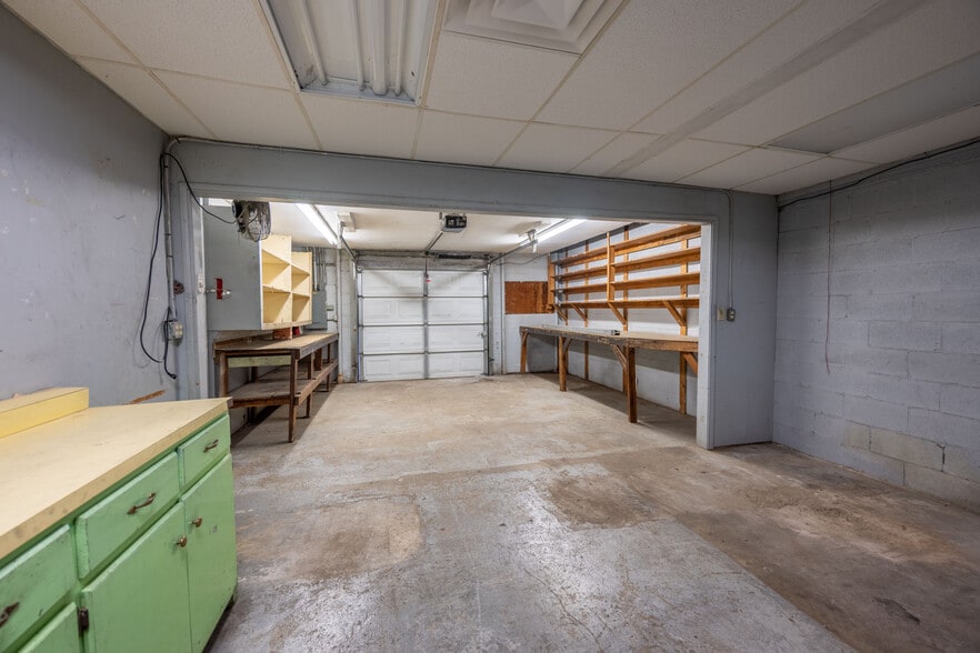 More Photos Of 115 W Burleson St, Wharton Restaurant For Sale