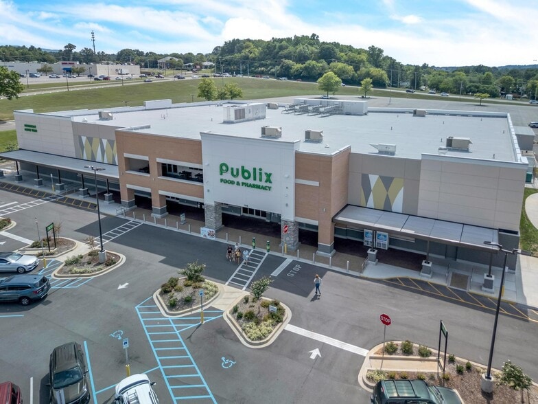 More Photos Of 197 Foothills Mall, Maryville Unknown For Lease