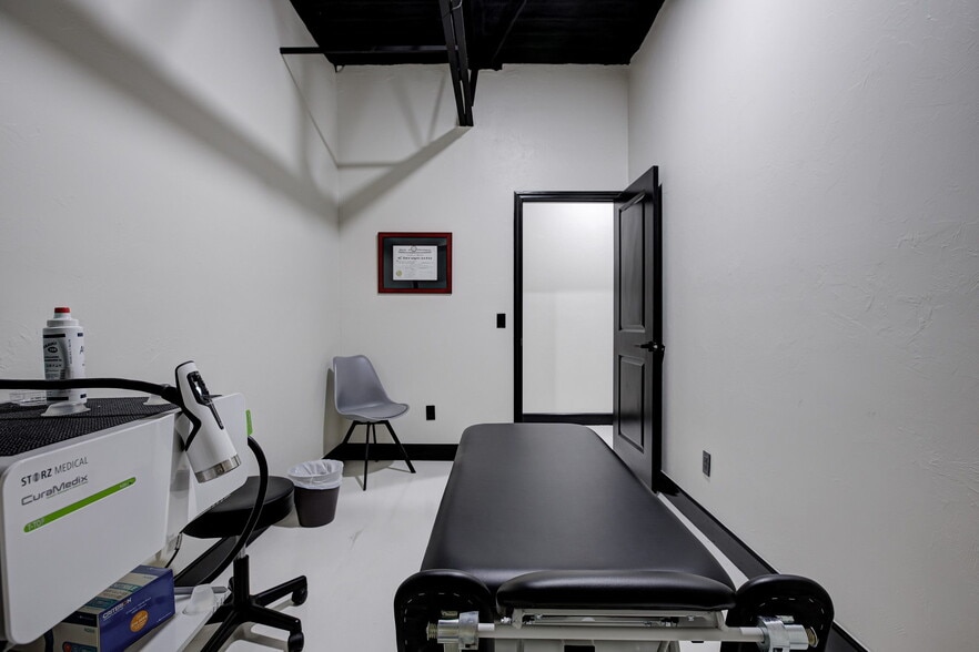 More Photos Of 6500 N Meridian Ave, Oklahoma City Medical For Sale