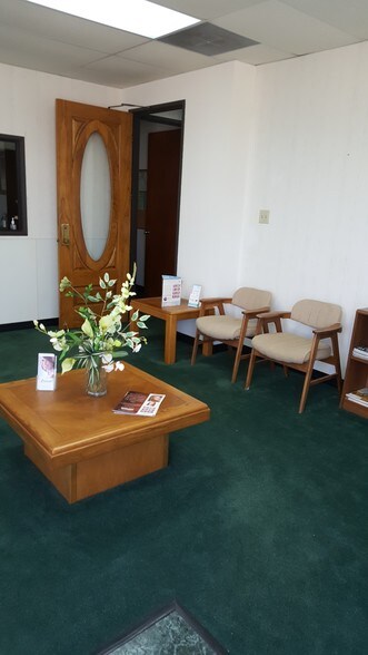 More Photos Of 1108 Dobie Dr, Plano Flex For Lease