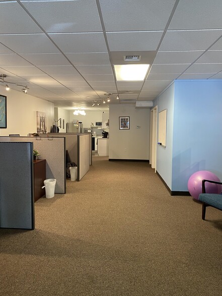 More Photos Of 6040 California Ave SW, Seattle Apartments For Lease
