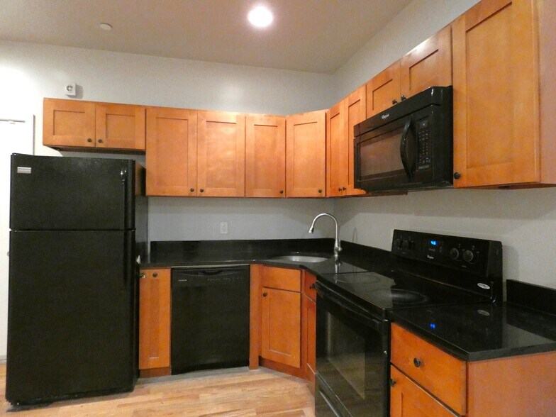 More Photos Of 423 N 40th St, Philadelphia Apartments For Sale