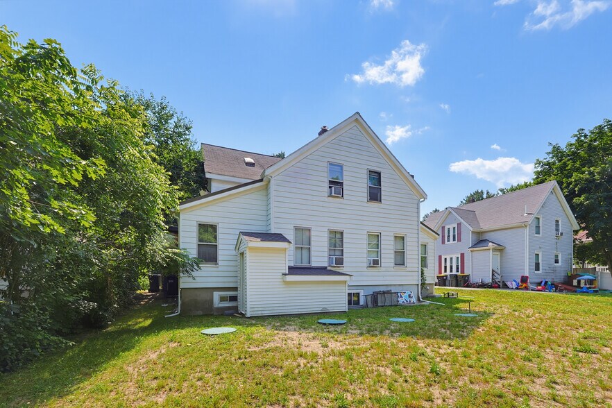 More Photos Of 25-27 West St, West Bridgewater Apartments For Sale