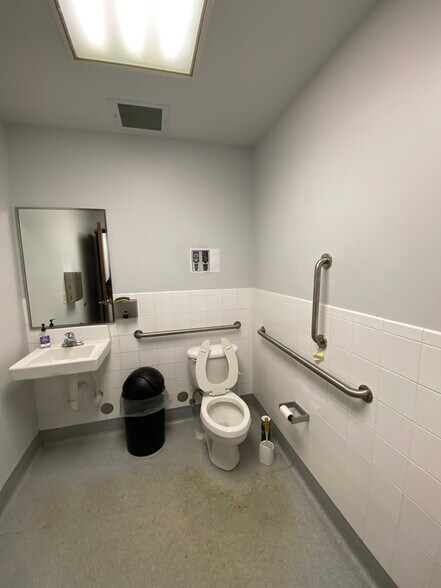 More Photos Of 951 Vallejo St, Denver Warehouse For Sale