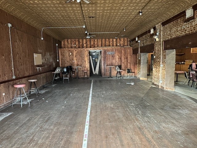 More Photos Of 315 Broadway Ave, Yankton Bar For Sale