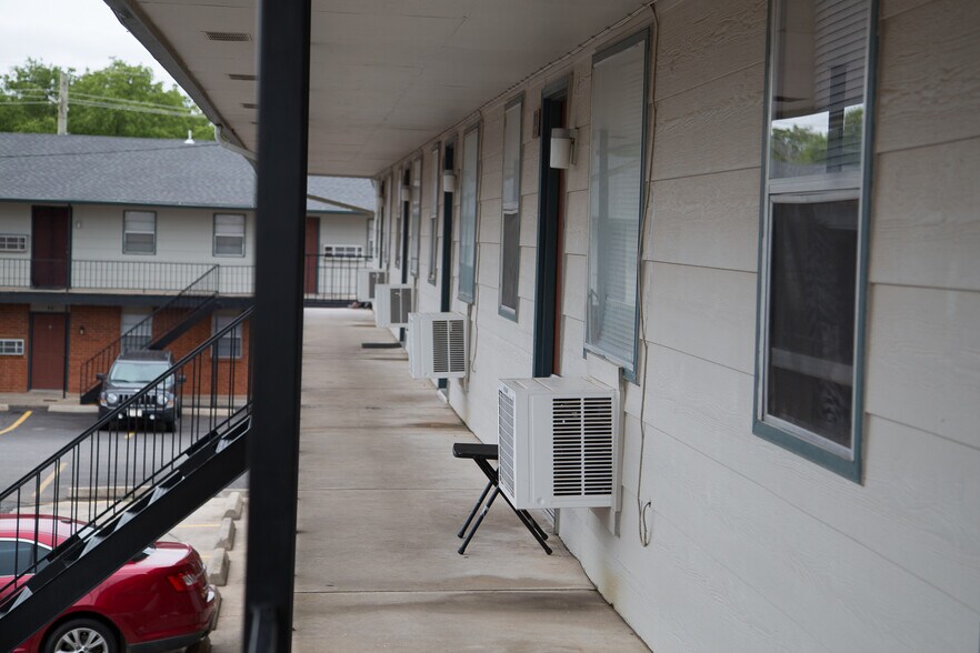 More Photos Of 2007 NW Lindy Ave, Lawton Apartments For Sale
