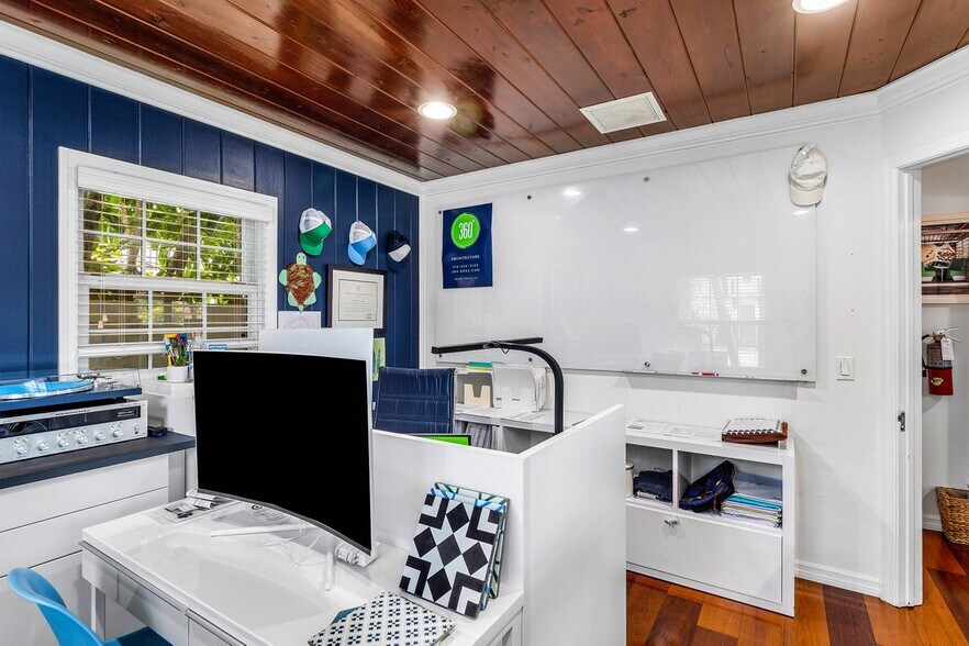More Photos Of 103 NE 4th St, Delray Beach Office Residential For Sale