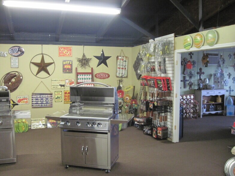 More Photos Of 1238 FM 521 Rd, Brazoria Freestanding For Sale