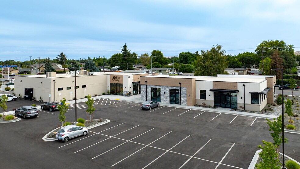 More Photos Of 6018 W Clearwater Ave, Kennewick General Retail For Lease