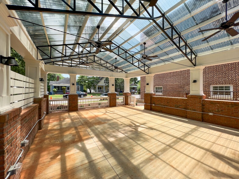 More Photos Of 711 Catherine St, Atlanta Office For Lease