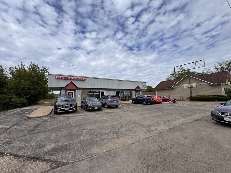 More Photos Of 1312 Hamilton St, Stoughton Freestanding For Lease