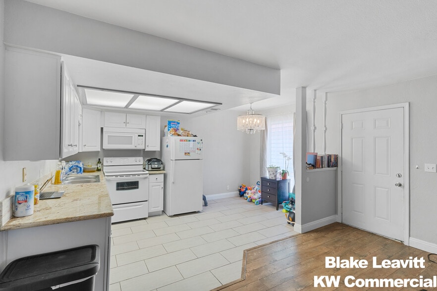 More Photos Of , Las Vegas Multifamily For Sale