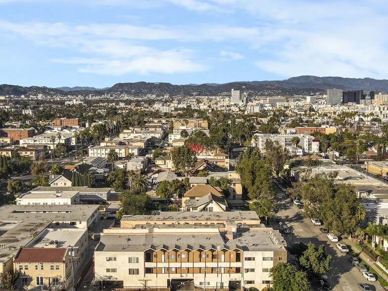 More Photos Of 2405 W 18th St, Los Angeles Apartments For Sale