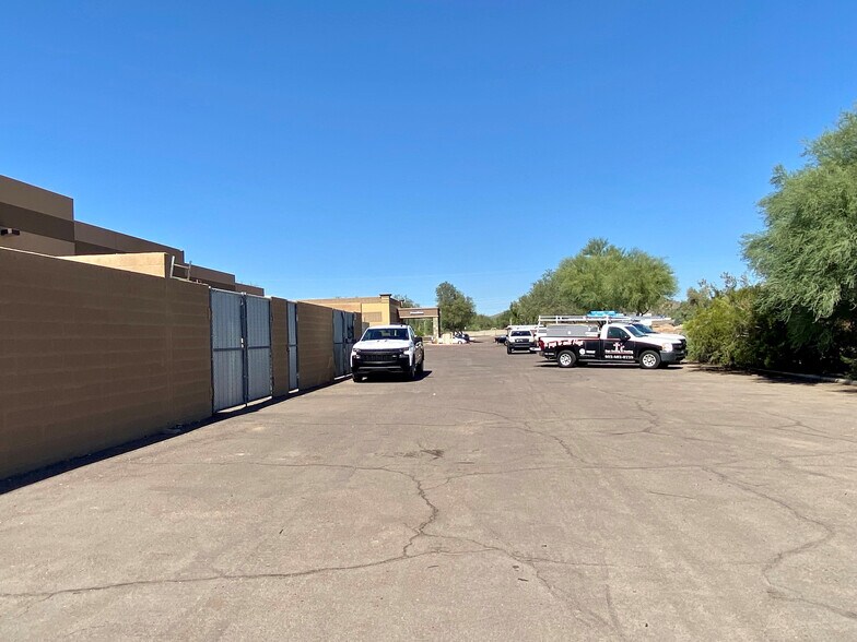 More Photos Of 24825 N 16th Ave, Phoenix Warehouse For Lease
