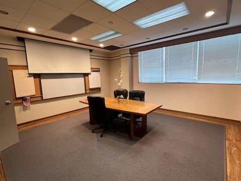 More Photos Of 909 Foisy St, Alexandria Medical For Sale