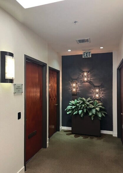 More Photos Of 1550 El Camino Real, Menlo Park Medical For Lease