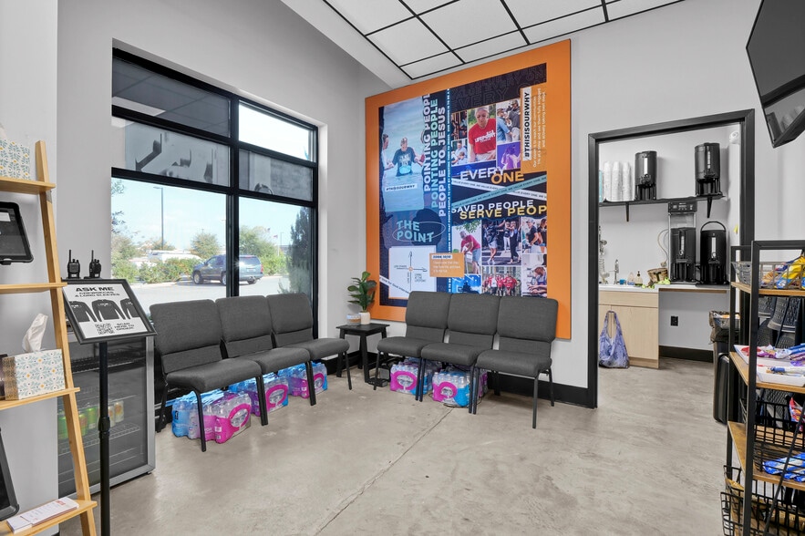 More Photos Of 155 Porters Neck Rd, Wilmington General Retail For Lease