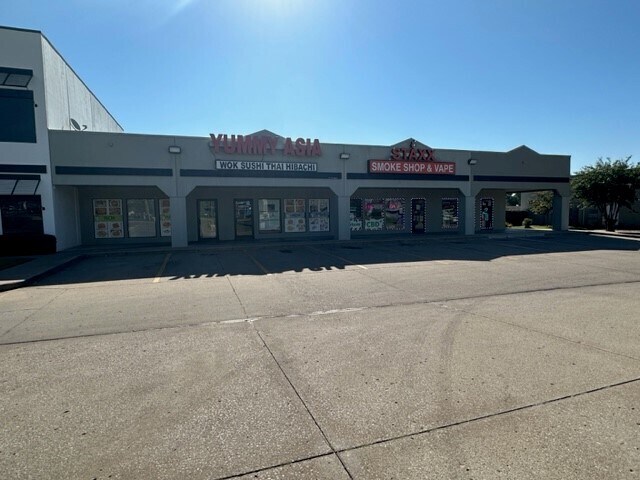 More Photos Of 11041-11051 S Memorial Dr, Tulsa Freestanding For Lease