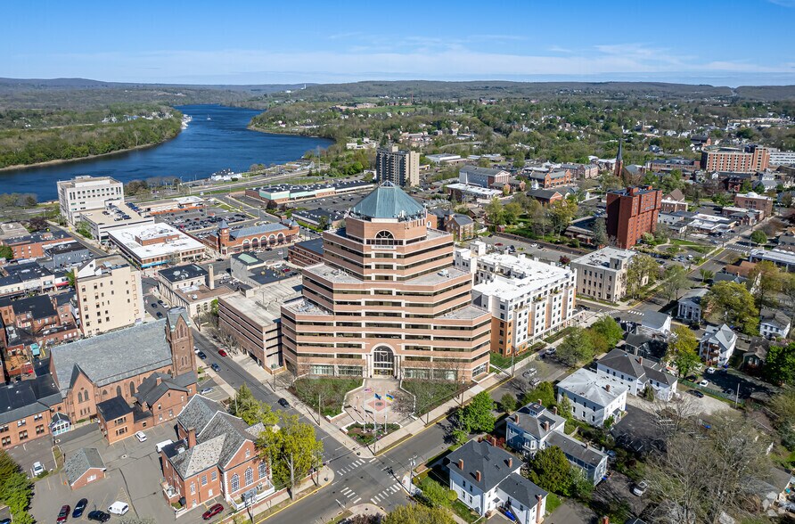 More Photos Of 213 Court St, Middletown Office For Lease