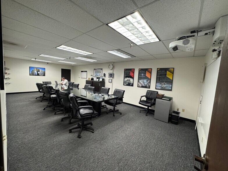 More Photos Of 10 Thomas, Irvine Light Manufacturing For Sale