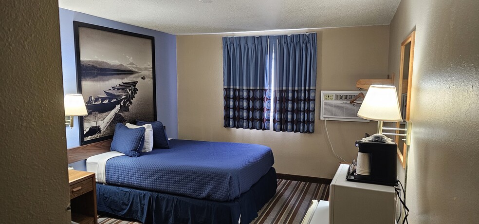 More Photos Of 1214 13th St S, Great Falls Hotel For Sale