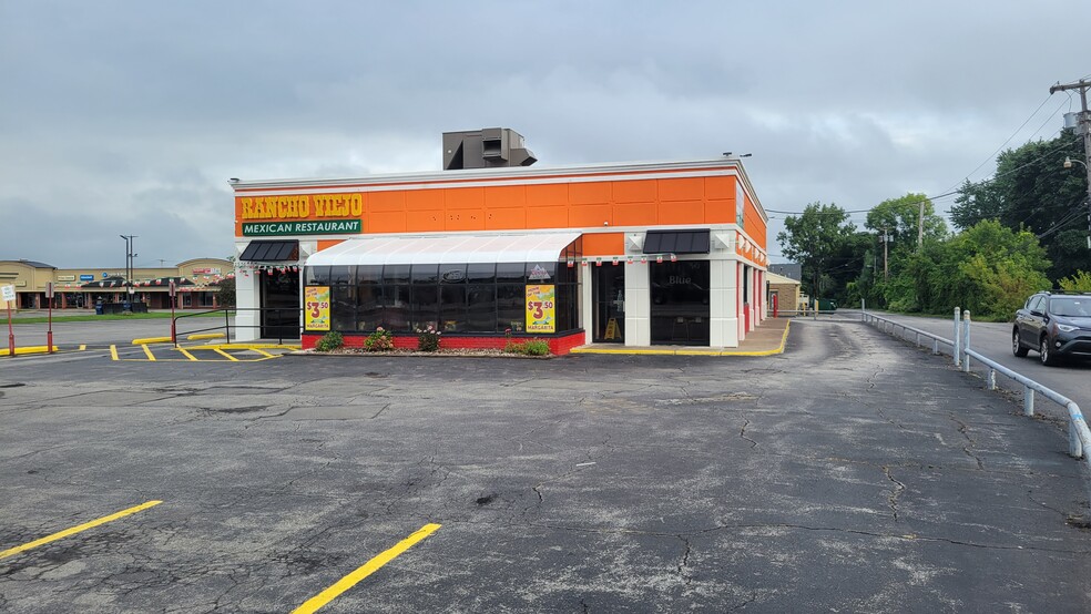 Primary Photo Of 2336 Lyell Ave, Rochester Fast Food For Sale