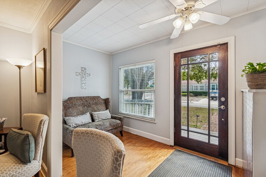 More Photos Of 3705 S Macdill Ave, Tampa Medical For Sale