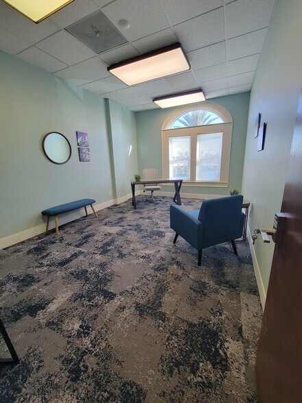 More Photos Of 208 S Beach St, Daytona Beach Office For Lease