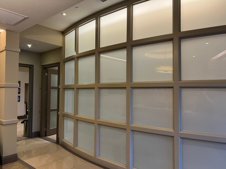 More Photos Of 16121 Lee Rd, Fort Myers Flex For Sale