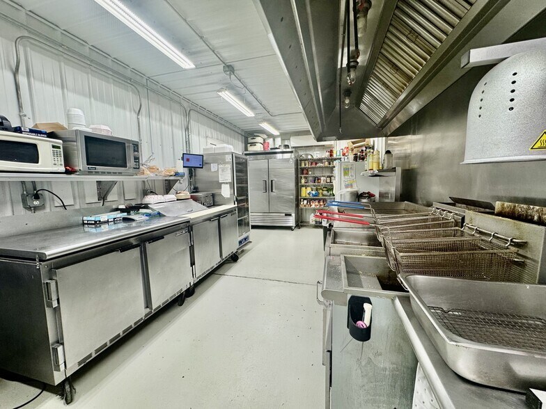More Photos Of 125 Cypress Rd, Buchanan Restaurant For Sale