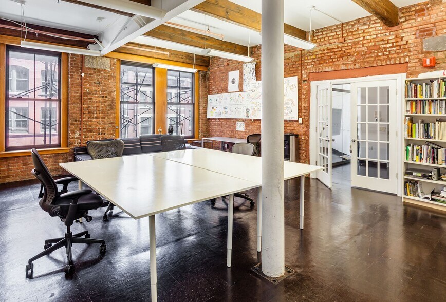 More Photos Of 179 Franklin St, New York Office Residential For Lease