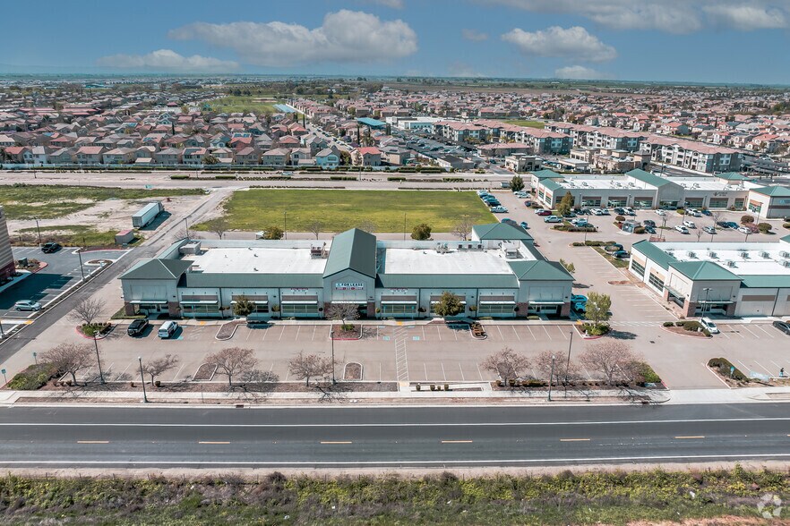 More Photos Of 17395 S Manthey Rd, Lathrop Medical For Sale