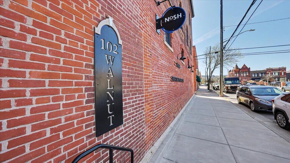 More Photos Of 102 Walnut St, Winona Office Residential For Sale
