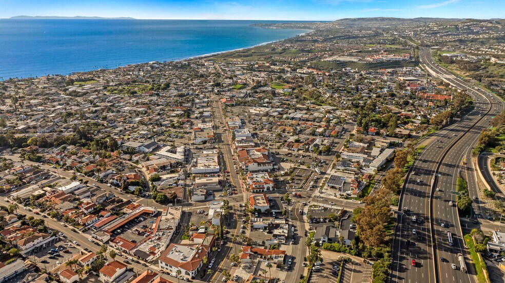 More Photos Of 415 N El Camino Real, San Clemente Office For Sale