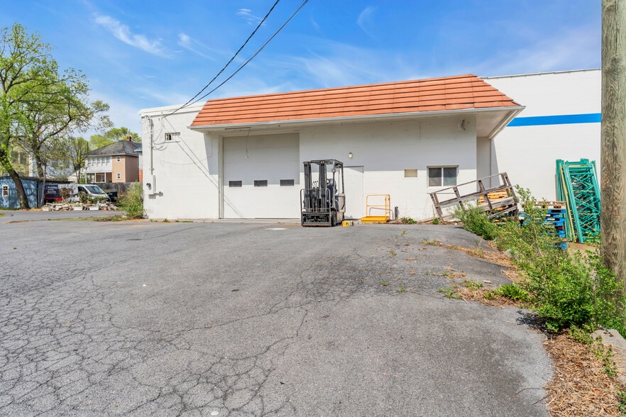 More Photos Of 449 N Cameron St, Winchester Manufacturing For Lease