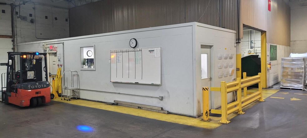 More Photos Of 190 Walnut Ln, Pottsville Warehouse For Lease