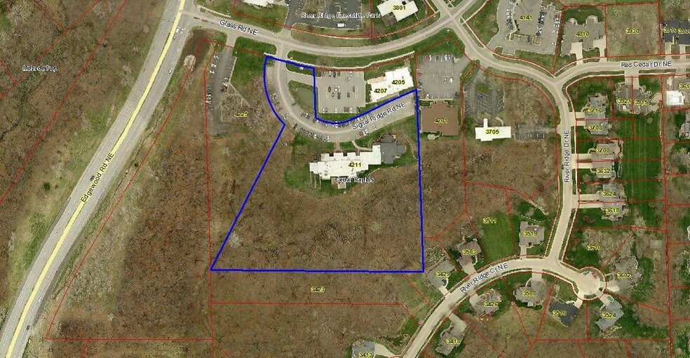 More Photos Of 4211 Glass Rd NE, Cedar Rapids Office For Lease