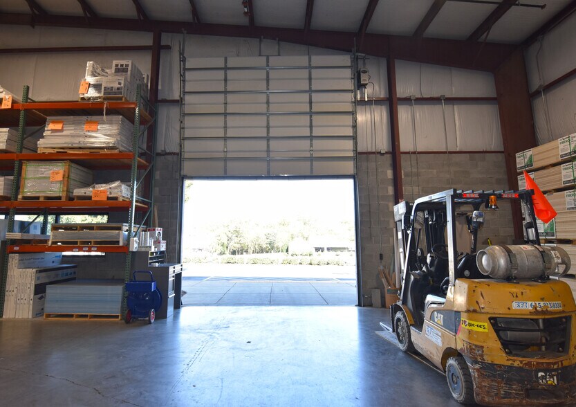 More Photos Of 650 Myatt Dr, Madison Warehouse For Lease