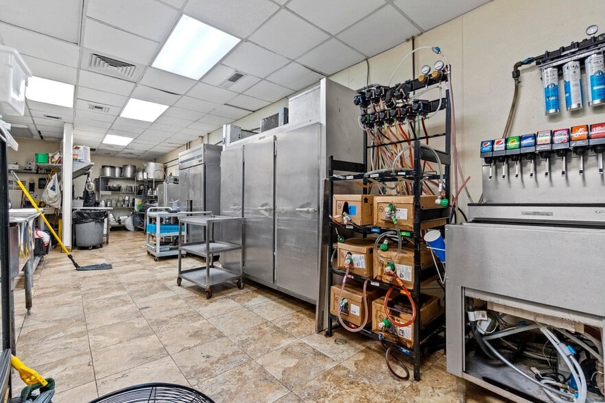 More Photos Of 200 N J St, Tulare Restaurant For Lease