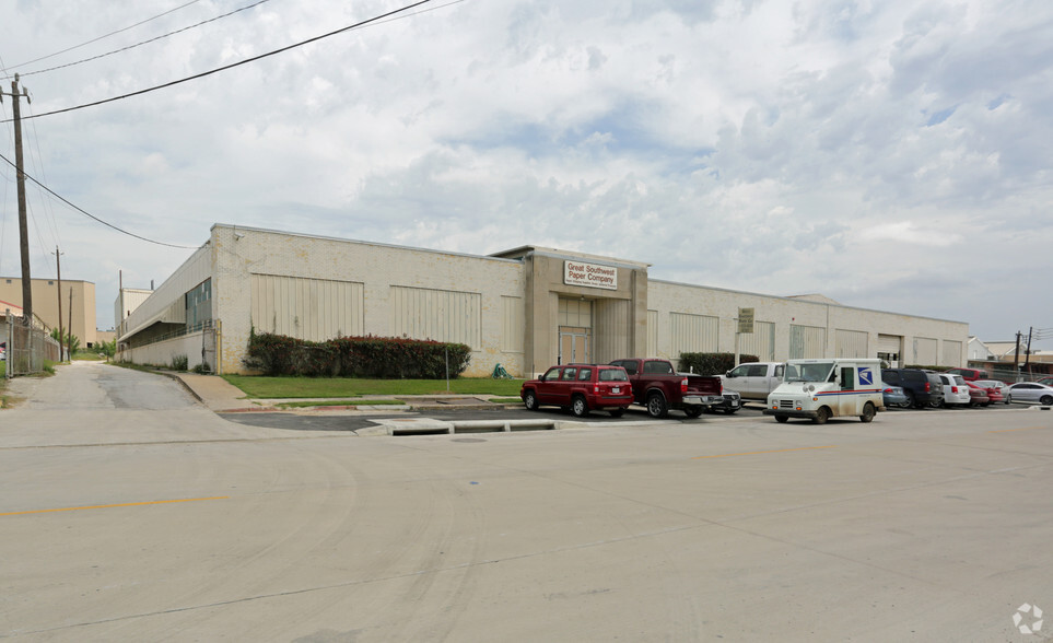 Primary Photo Of 5707 Harvey Wilson Dr, Houston Warehouse For Sale