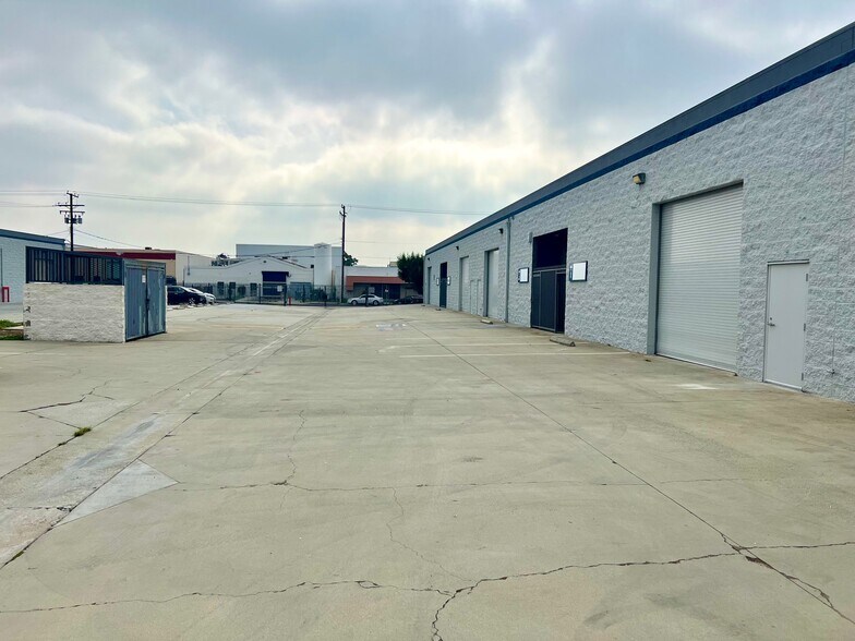 More Photos Of 1600 Chico Ave, South El Monte Warehouse For Lease