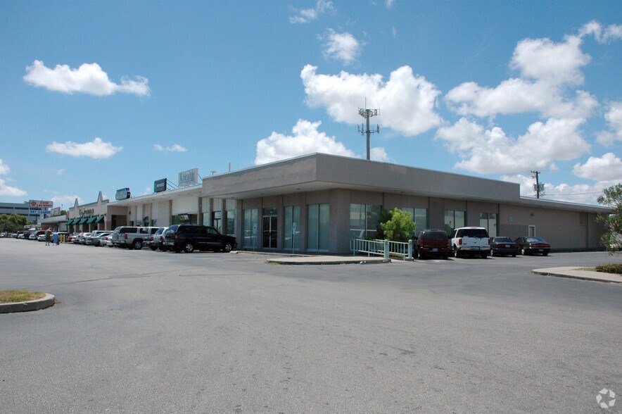 More Photos Of 3231 S Alameda St, Corpus Christi General Retail For Sale