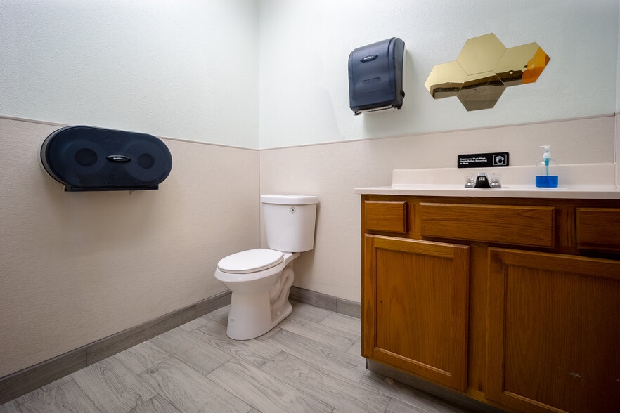 More Photos Of 4520 SW 33rd St, Oklahoma City Daycare Center For Sale